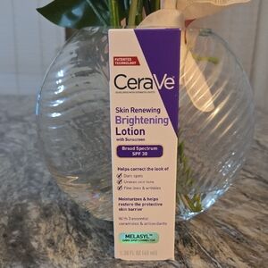 rave Brightening Lotion SPF 30 - White and Purple Packaging